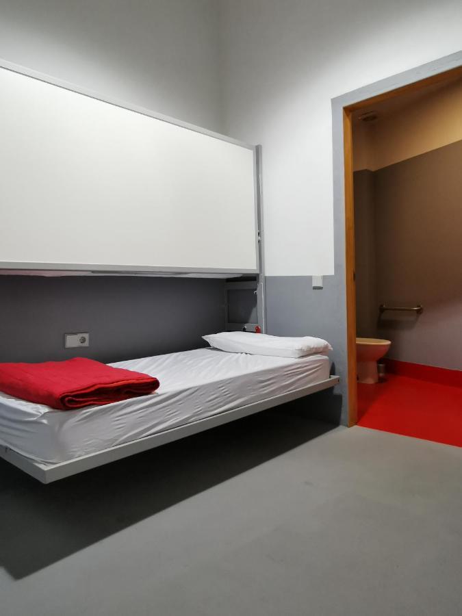 Traveller Box Hostel เซบีญา ภายนอก รูปภาพ