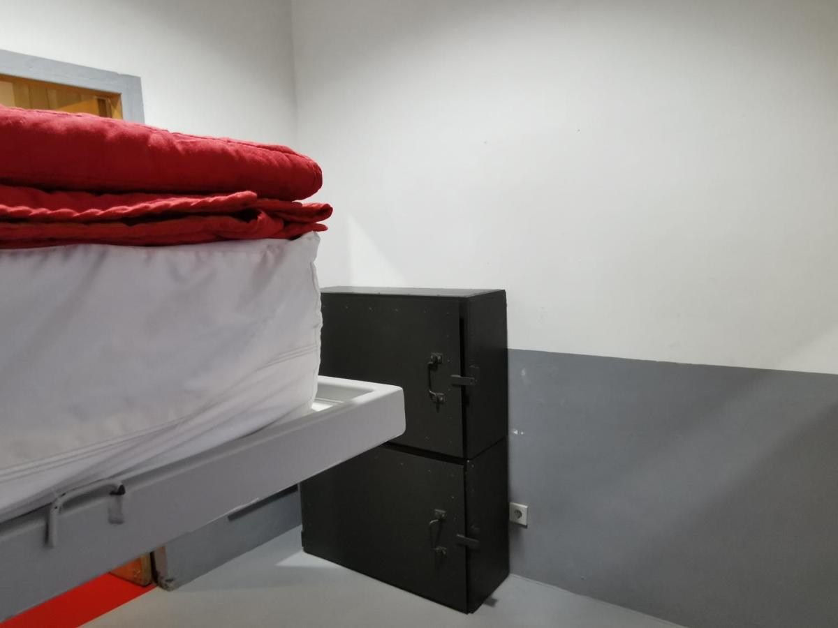 Traveller Box Hostel เซบีญา ภายนอก รูปภาพ