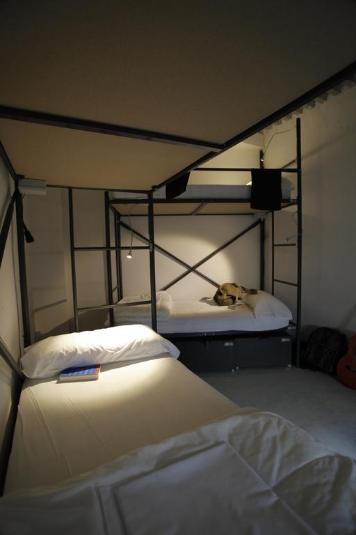Traveller Box Hostel เซบีญา ภายนอก รูปภาพ