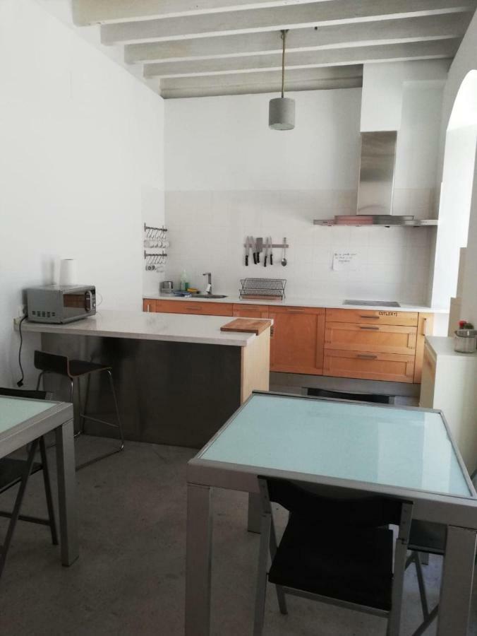 Traveller Box Hostel เซบีญา ภายนอก รูปภาพ